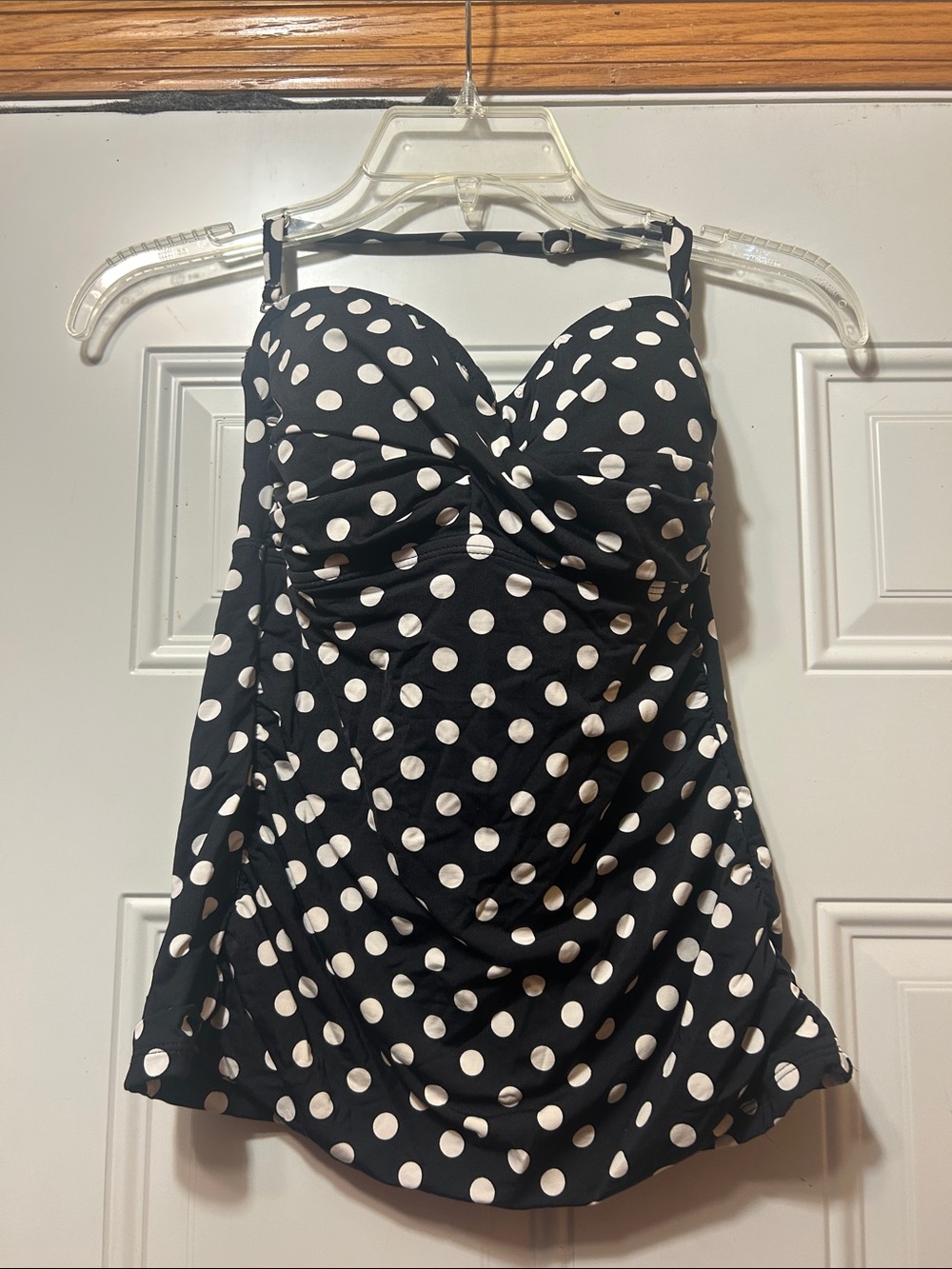 Black‎ and White Polka Dot Swim Top M